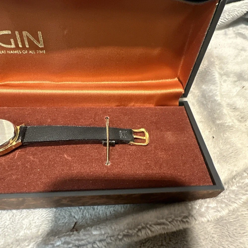 Vintage ELGIN Walt Disney Mickey 1980 Pro-Am Golf Womans Watch